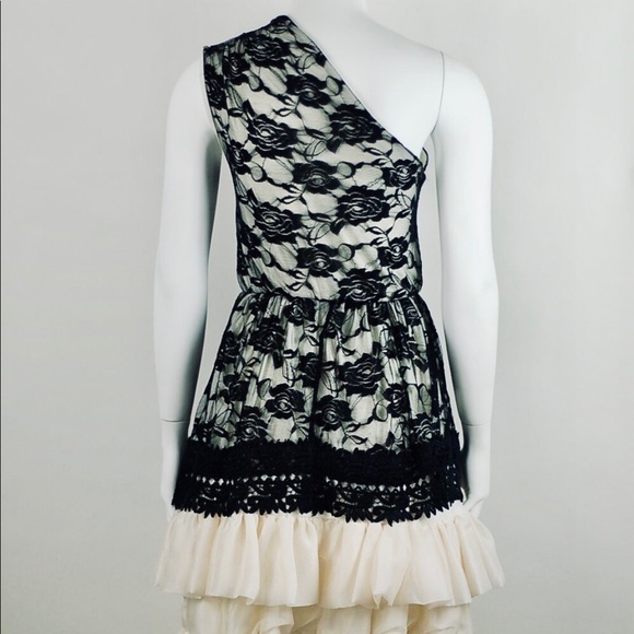 Ivory Lace Ruffle Dress-Size Medium - Picture 7 of 8